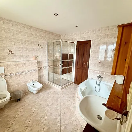 U Urbana Villa